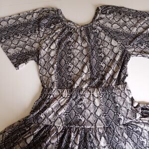Chelsea & Violet Snakeprint Short Sleeve Full Circle Dress